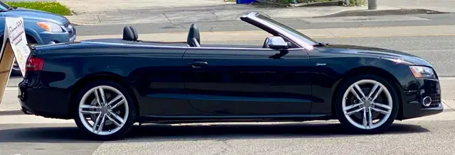 2010 Audi S5 Convertible - Photo 2