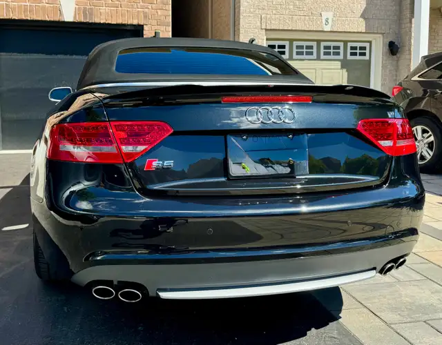 2010 Audi S5 Convertible - Photo 3