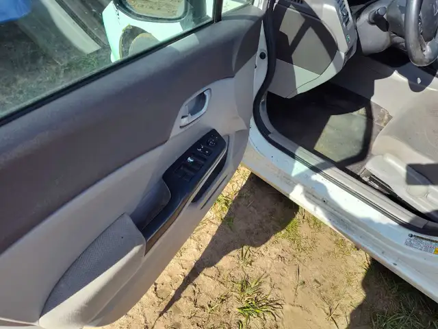 2012 Honda Civic - Photo 5