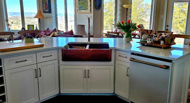 White Quartz Countertop 437-522-8447