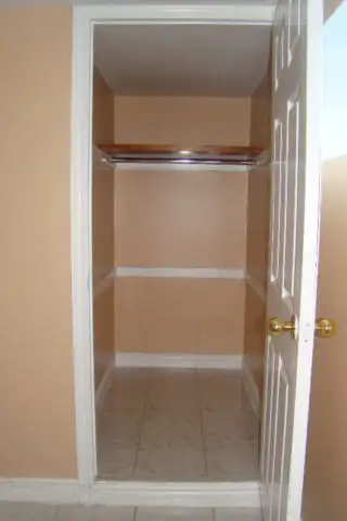 One Bedroom Basement Apartment, Jane and Lawrence - Photo 6