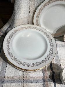1950’s Dinnerware - Photo 2