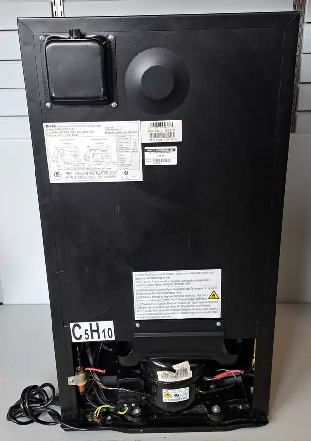 3.3cu FT Danby Beverage Cooler DBC93BLSDD (31855136) - Photo 2