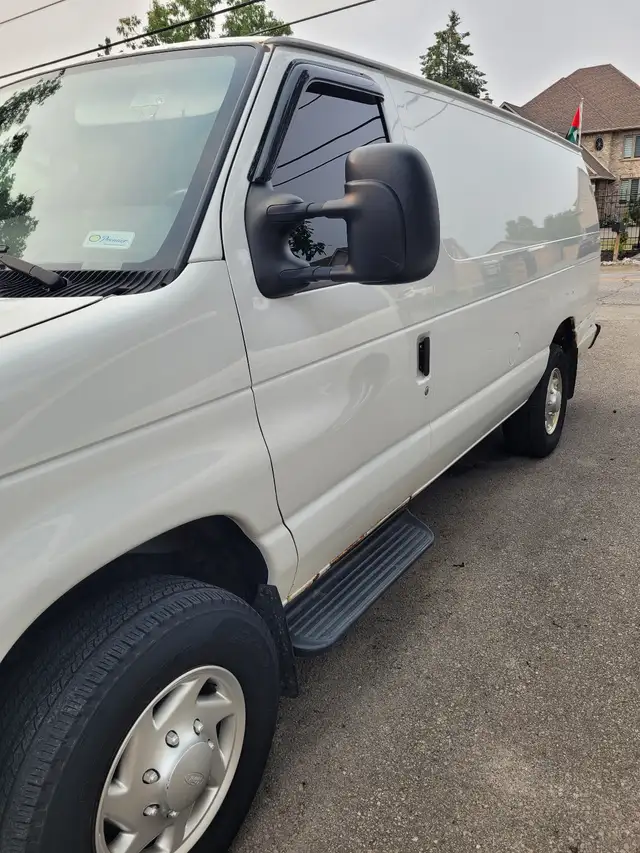 2012 Ford E-250 van for sale - Photo 2