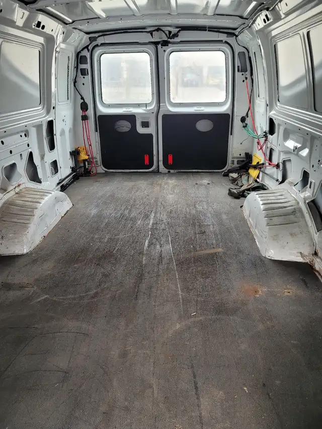 2012 Ford E-250 van for sale - Photo 7