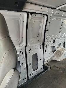 2012 Ford E-250 van for sale - Photo 8