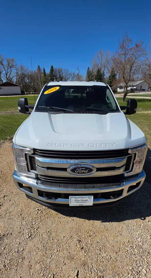 2018 Ford F-250 XLT FX4 CREWCAB 6.2L /ACCIDENT FREE/ - Photo 6