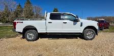 2018 Ford F-250 XLT FX4 CREWCAB 6.2L /ACCIDENT FREE/ - Photo 10