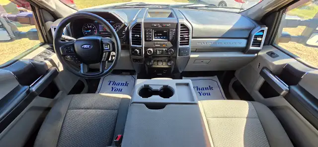 2018 Ford F-250 XLT FX4 CREWCAB 6.2L /ACCIDENT FREE/ - Photo 16