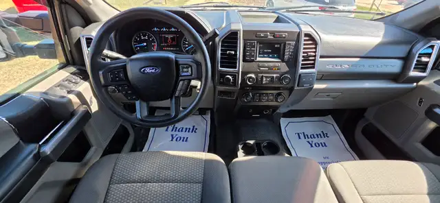 2018 Ford F-250 XLT FX4 CREWCAB 6.2L /ACCIDENT FREE/ - Photo 17