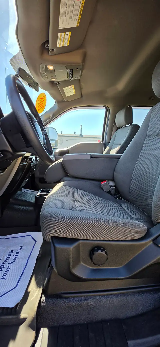 2018 Ford F-250 XLT FX4 CREWCAB 6.2L /ACCIDENT FREE/ - Photo 23
