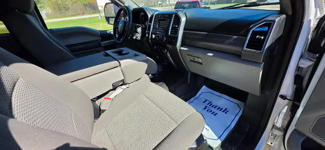 2018 Ford F-250 XLT FX4 CREWCAB 6.2L /ACCIDENT FREE/ - Photo 24