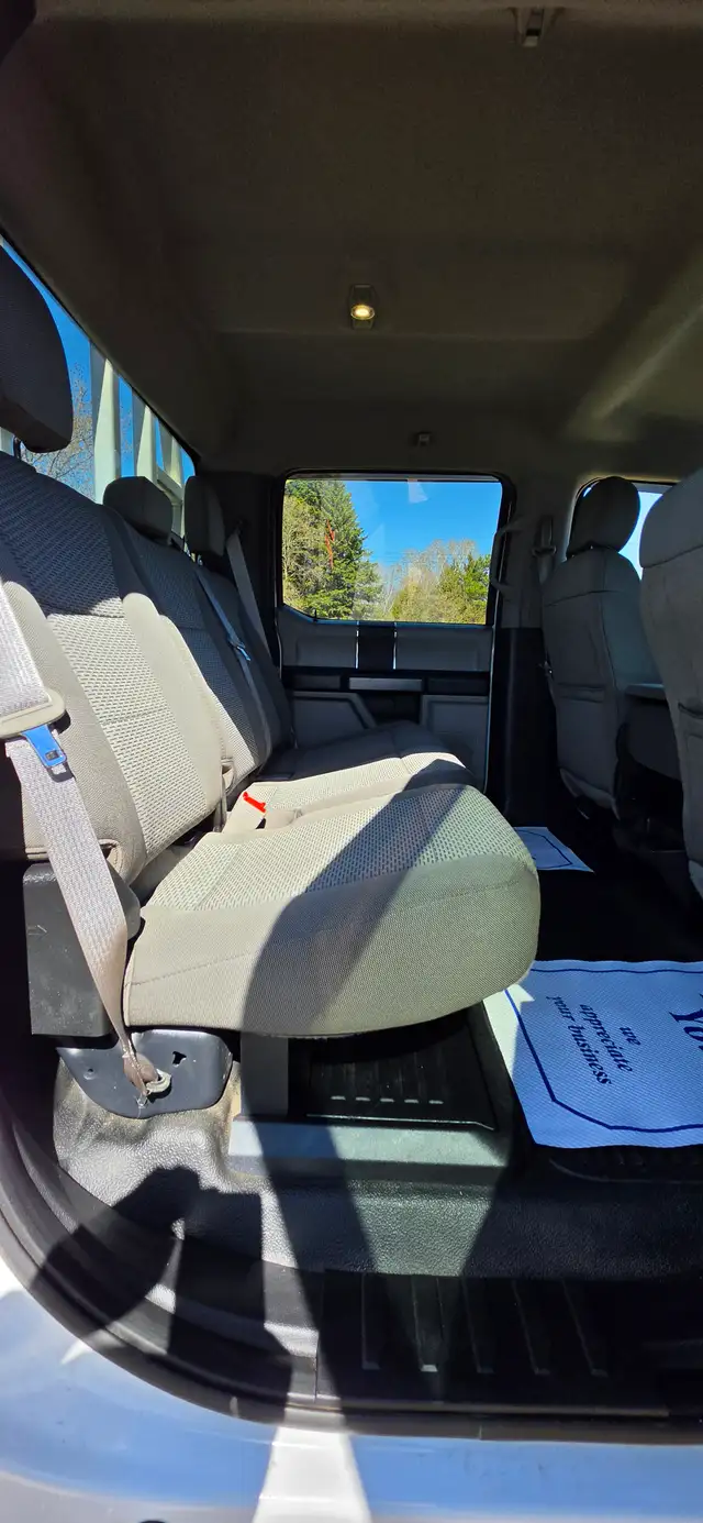 2018 Ford F-250 XLT FX4 CREWCAB 6.2L /ACCIDENT FREE/ - Photo 26