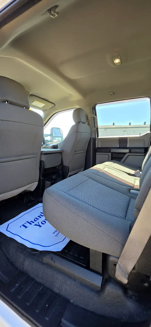 2018 Ford F-250 XLT FX4 CREWCAB 6.2L /ACCIDENT FREE/ - Photo 27
