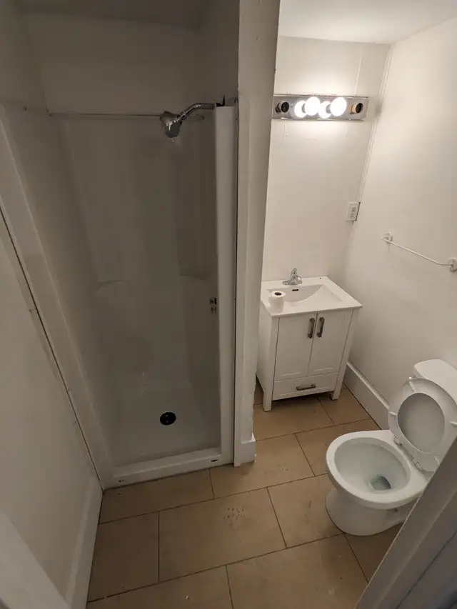 bachalor / 1  bedroom for rent in Sandy Hill - Photo 2