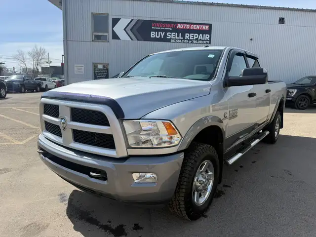 2013 Ram 2500 Crew Cab Outdoorsman 4x4 / ONE OWNER ACCIDENT FREE