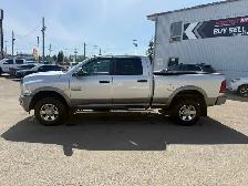2013 Ram 2500 Crew Cab Outdoorsman 4x4 / ONE OWNER ACCIDENT FREE - Photo 2