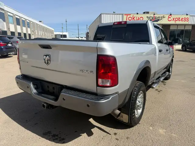 2013 Ram 2500 Crew Cab Outdoorsman 4x4 / ONE OWNER ACCIDENT FREE - Photo 7