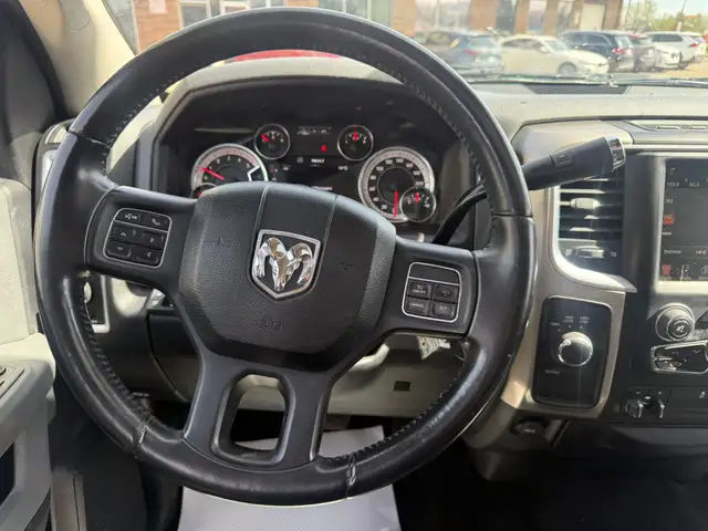 2013 Ram 2500 Crew Cab Outdoorsman 4x4 / ONE OWNER ACCIDENT FREE - Photo 12