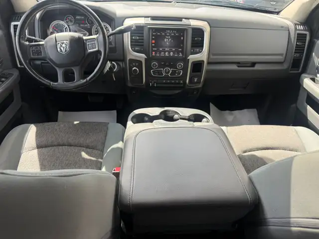 2013 Ram 2500 Crew Cab Outdoorsman 4x4 / ONE OWNER ACCIDENT FREE - Photo 20