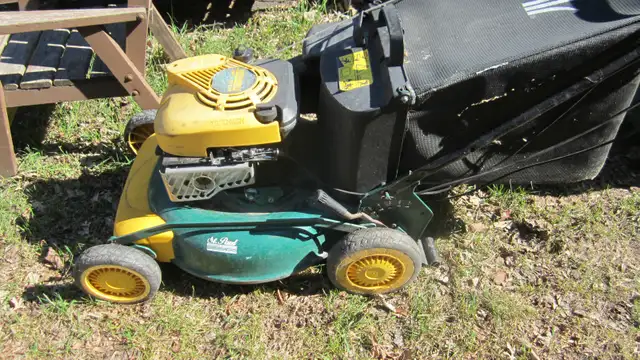 Service rear propelled Lawnmower