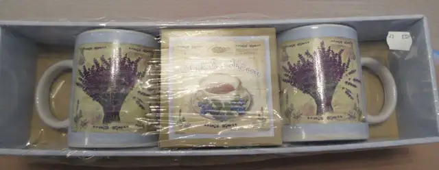 NEW: 2 MUGS & TEA GIFT SET IN ORIGINAL BOX