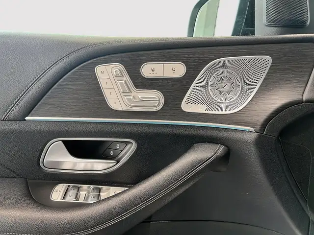 2020 Mercedes-Benz GLE450 4MATIC SUV Highly equipped! Great valu - Photo 11