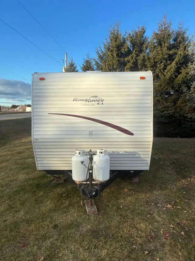 2008 Road Runner 30 foot Camper/Bunks $3500