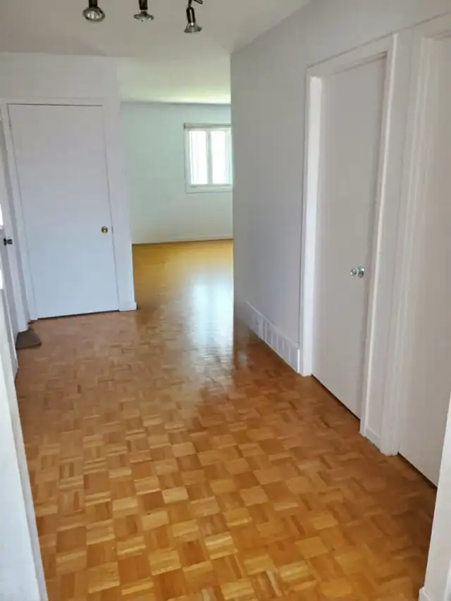 Grand 5 1/2 au cœur de Chomedey, Laval - Photo 2