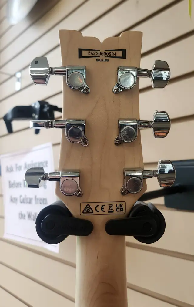 Ibanez Electric Guitar AX120 No Case - Photo 3
