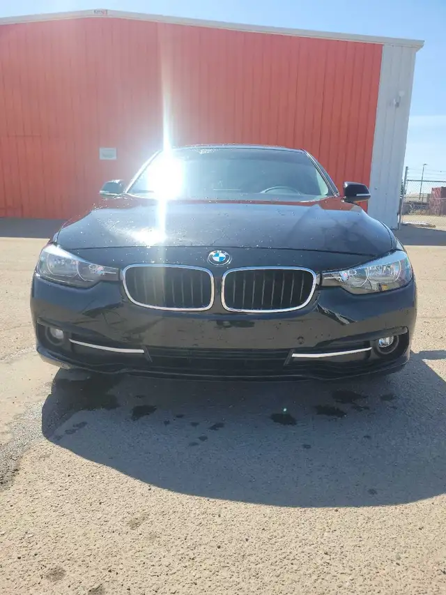 2016 BMW 320i X-drive - Photo 2