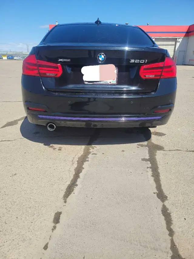 2016 BMW 320i X-drive - Photo 3