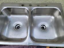 STAINLESS STEEL KITCHEN SINKS: VARIOUS SIZES: $50 EACH