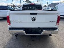 2015 RAM 1500 LARAMIE CREWCAB ECO DIESEL 4X4 / ACCIDENT FREE - Photo 4