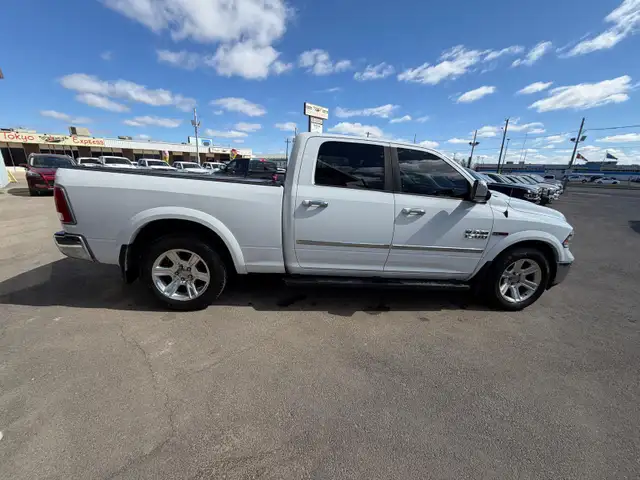 2015 RAM 1500 LARAMIE CREWCAB ECO DIESEL 4X4 / ACCIDENT FREE - Photo 7
