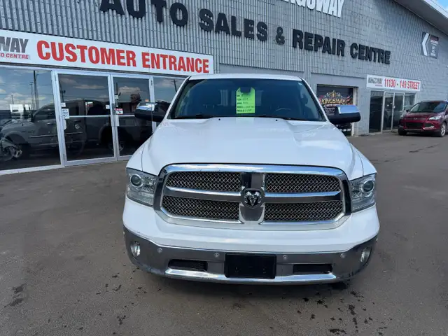 2015 RAM 1500 LARAMIE CREWCAB ECO DIESEL 4X4 / ACCIDENT FREE - Photo 9