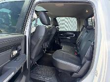 2015 RAM 1500 LARAMIE CREWCAB ECO DIESEL 4X4 / ACCIDENT FREE - Photo 15