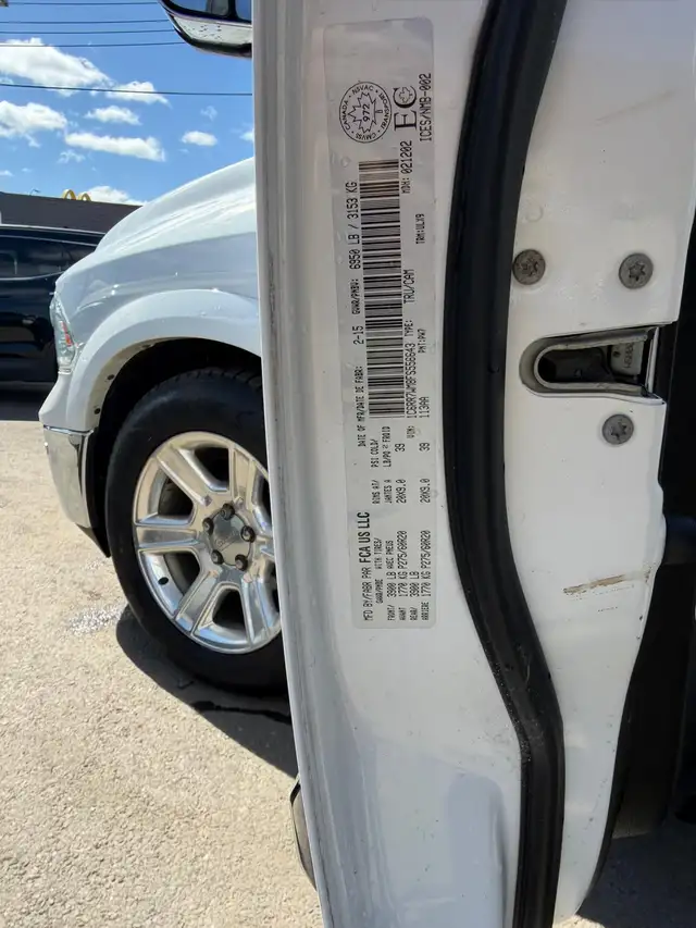 2015 RAM 1500 LARAMIE CREWCAB ECO DIESEL 4X4 / ACCIDENT FREE - Photo 22