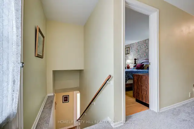 Second Floor Room for Rent - Mississauga - Photo 3