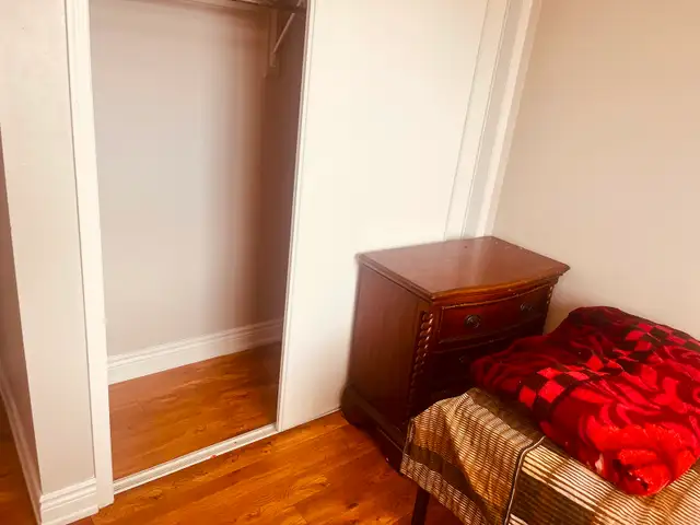 Furnished room for rent - Photo 3