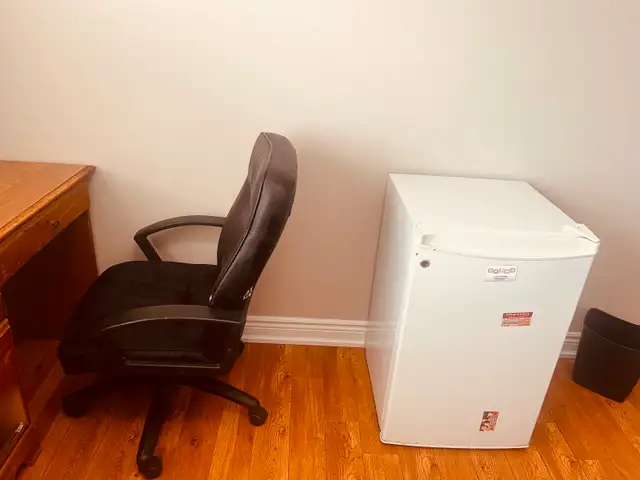 Furnished room for rent - Photo 5