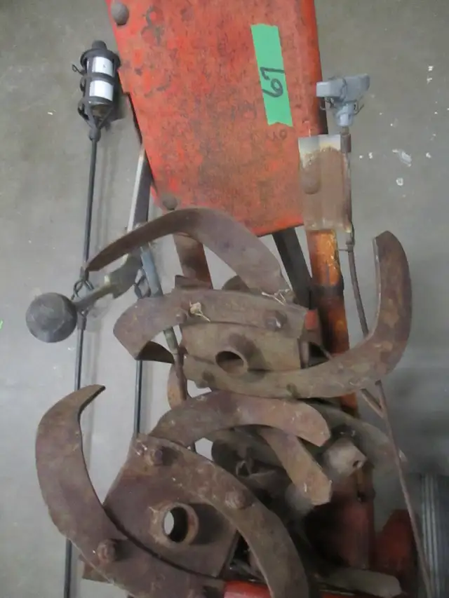 ROTOTILLER C/W BRIGGS & STRATTON ENGINE - Photo 3
