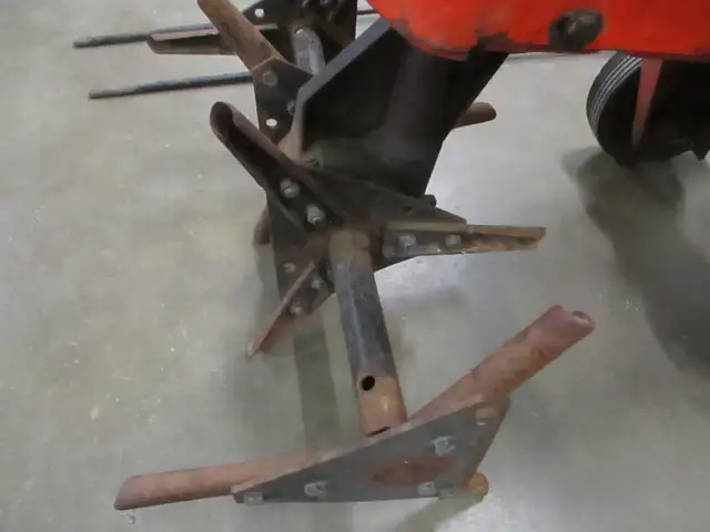 ROTOTILLER C/W BRIGGS & STRATTON ENGINE - Photo 4