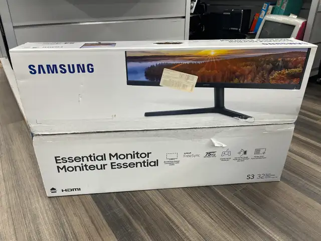 Samsung S3 32" Monitor