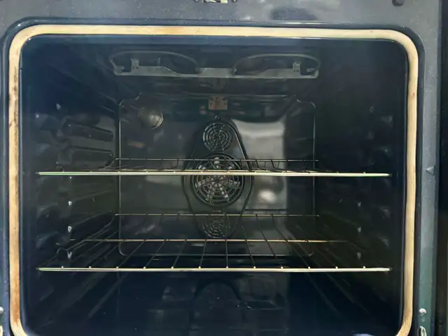 Reconditioned Samsung Glass Top Stove ($555 only) Free Delivery - Photo 4