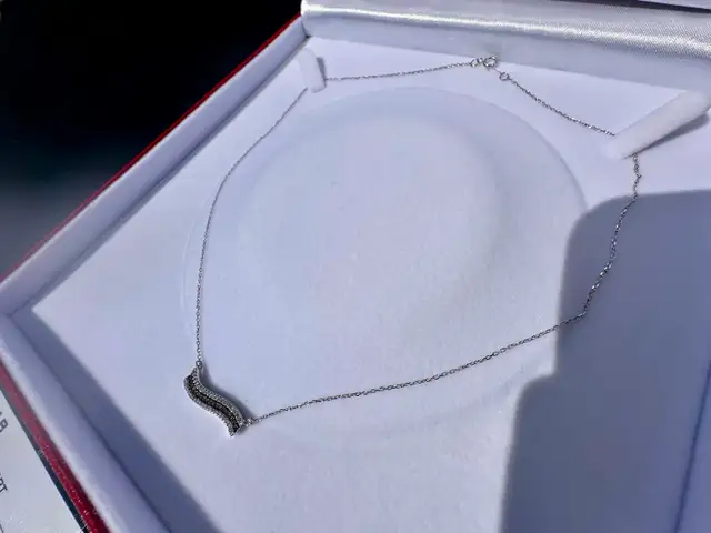 #789 - 1/4 Carat Diamond & 10k Necklace 17" - Photo 2