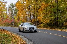 Audi S5 3.0T (Manual) - Photo 2