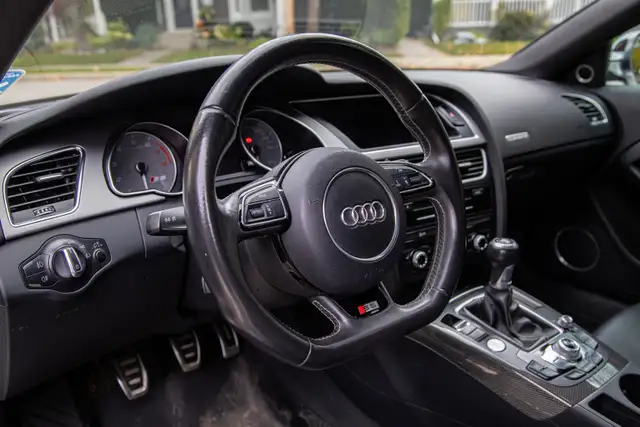 Audi S5 3.0T (Manual) - Photo 5