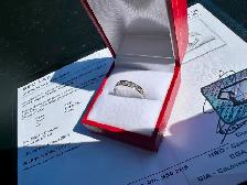 #819 - 10kt White Gold, 1/2 Carat Diamond Band, Size 6 - Photo 2