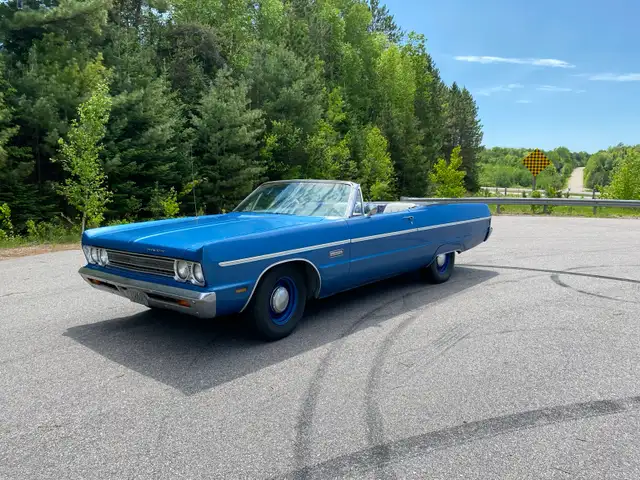 1969 Plymouth Fury 3 convertible - Photo 2
